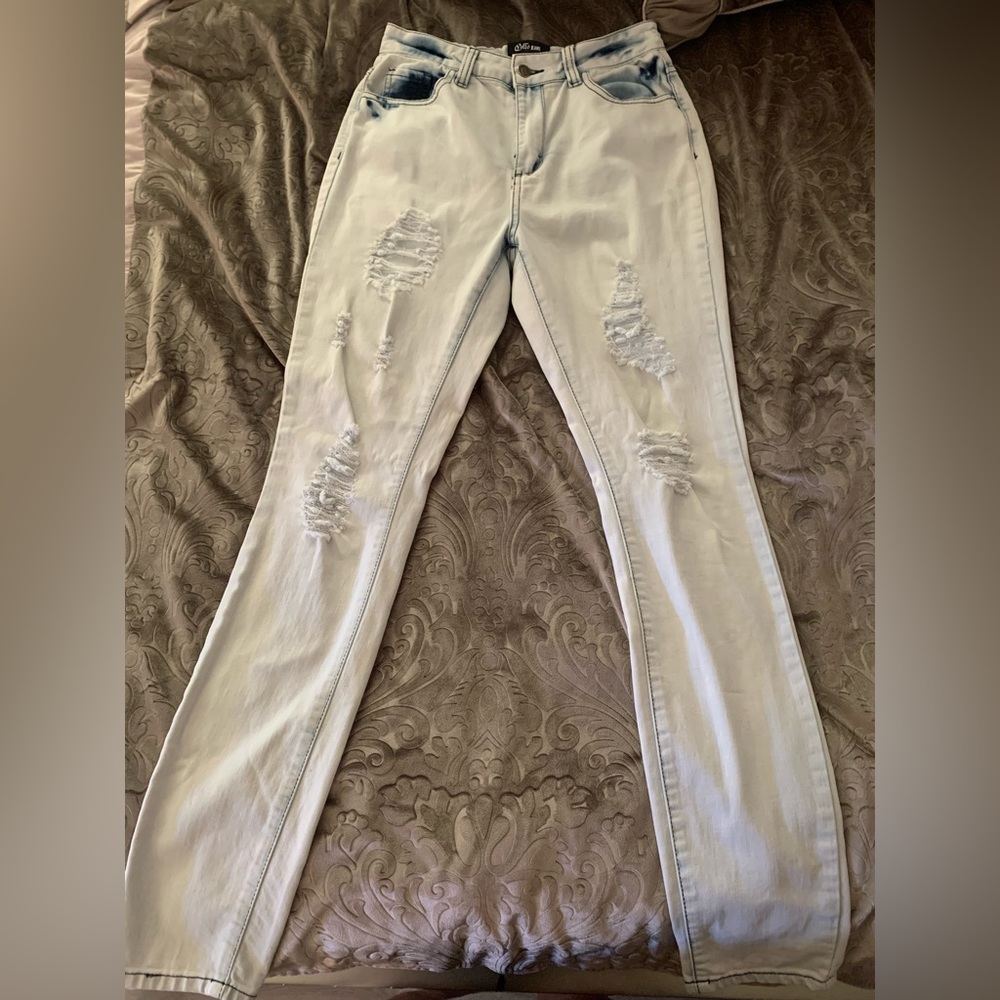 High Waisted Distressed Jeans